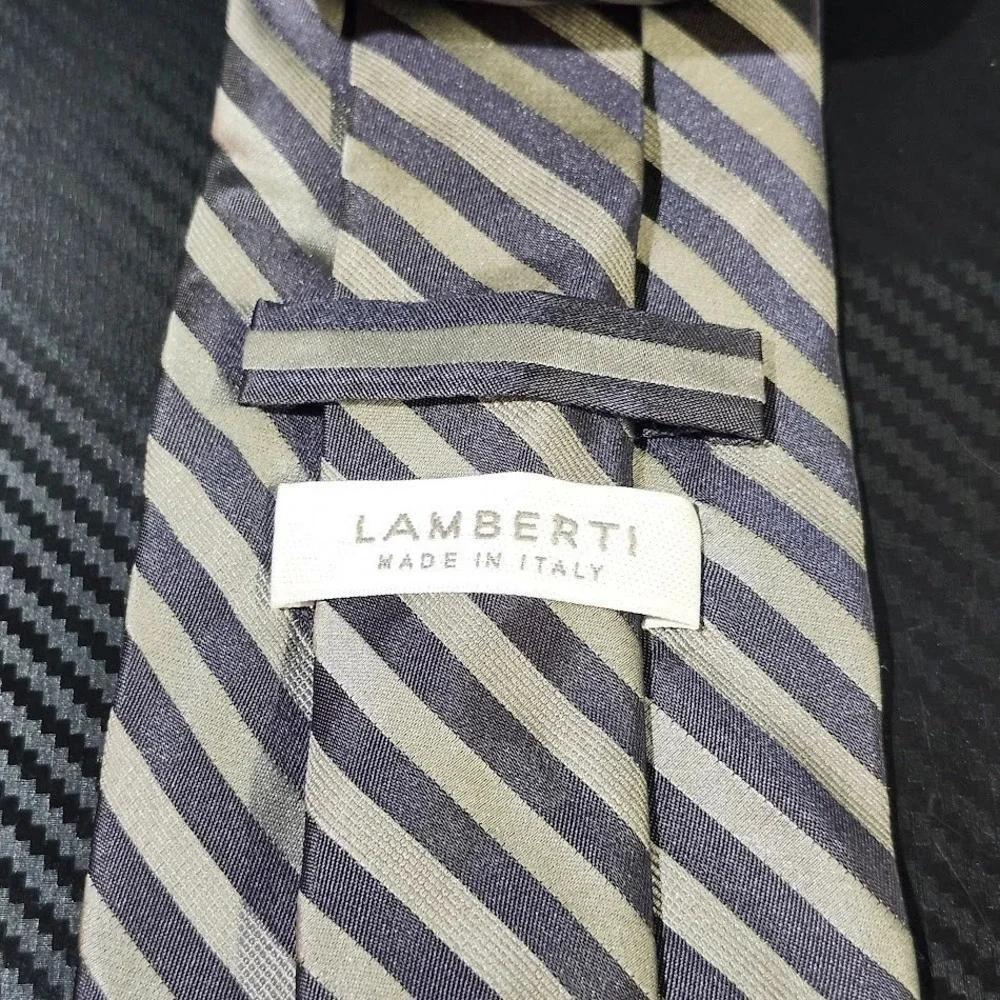 Lamberti Silver/Gray Diagonal Stripped 100% Silk Repp Tie